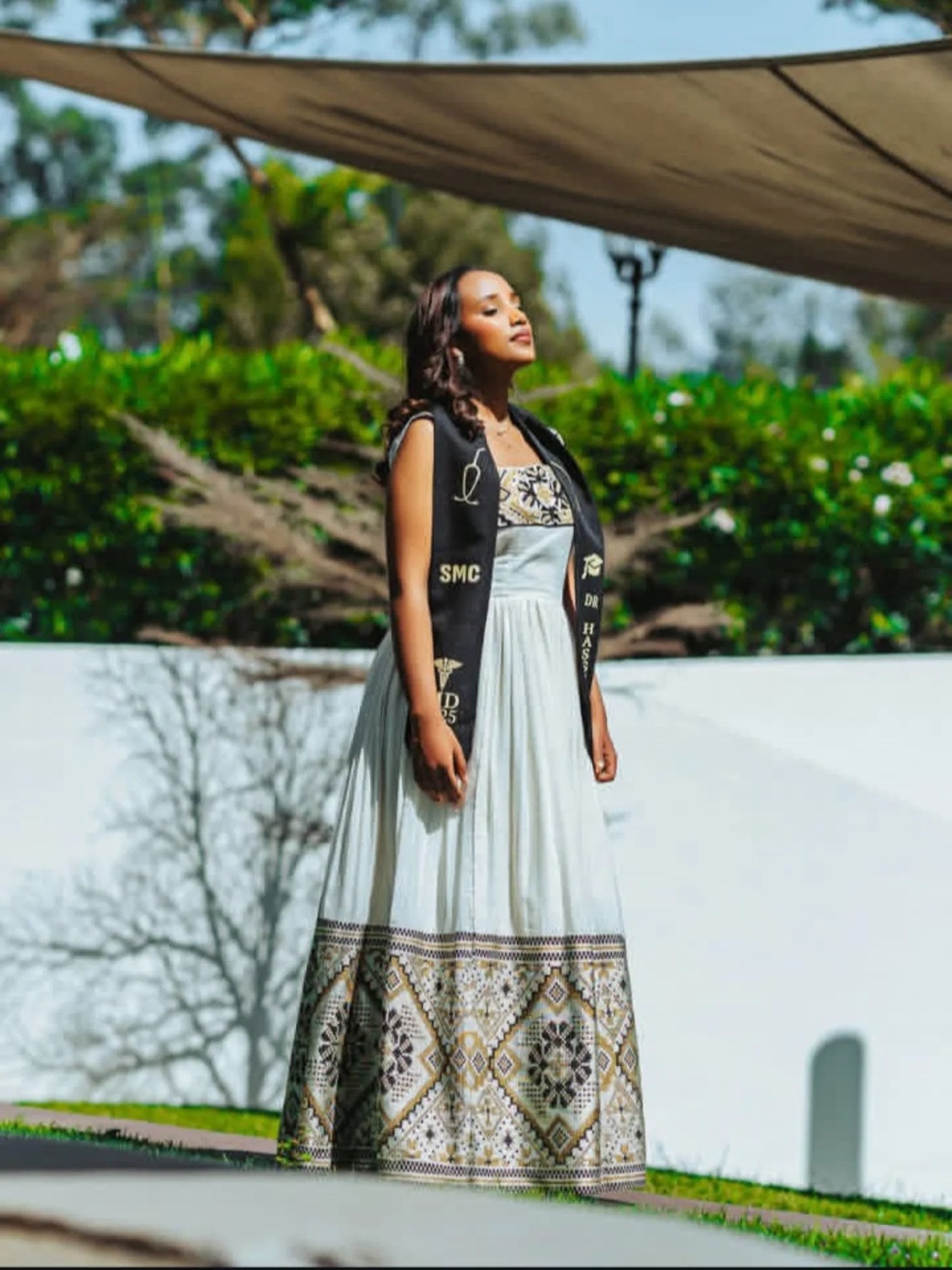  TRADITIONAL ETHIOPIAN DRESS WITH DISTINCTIVE CULTURAL WEAVING