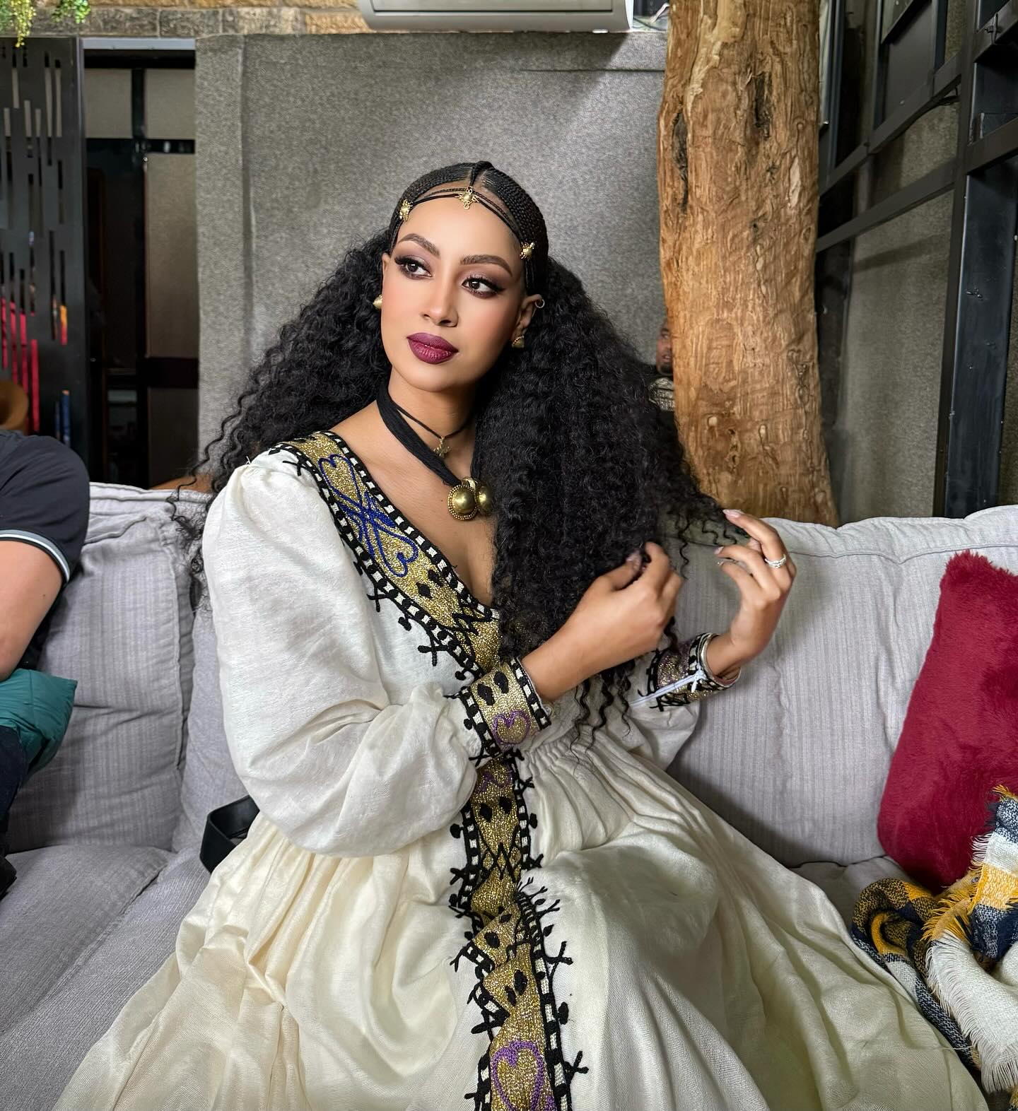 TRADITIONAL ETHIOPIAN DRESS HABESHA CLOTH WITH CLASSIC DESIGN