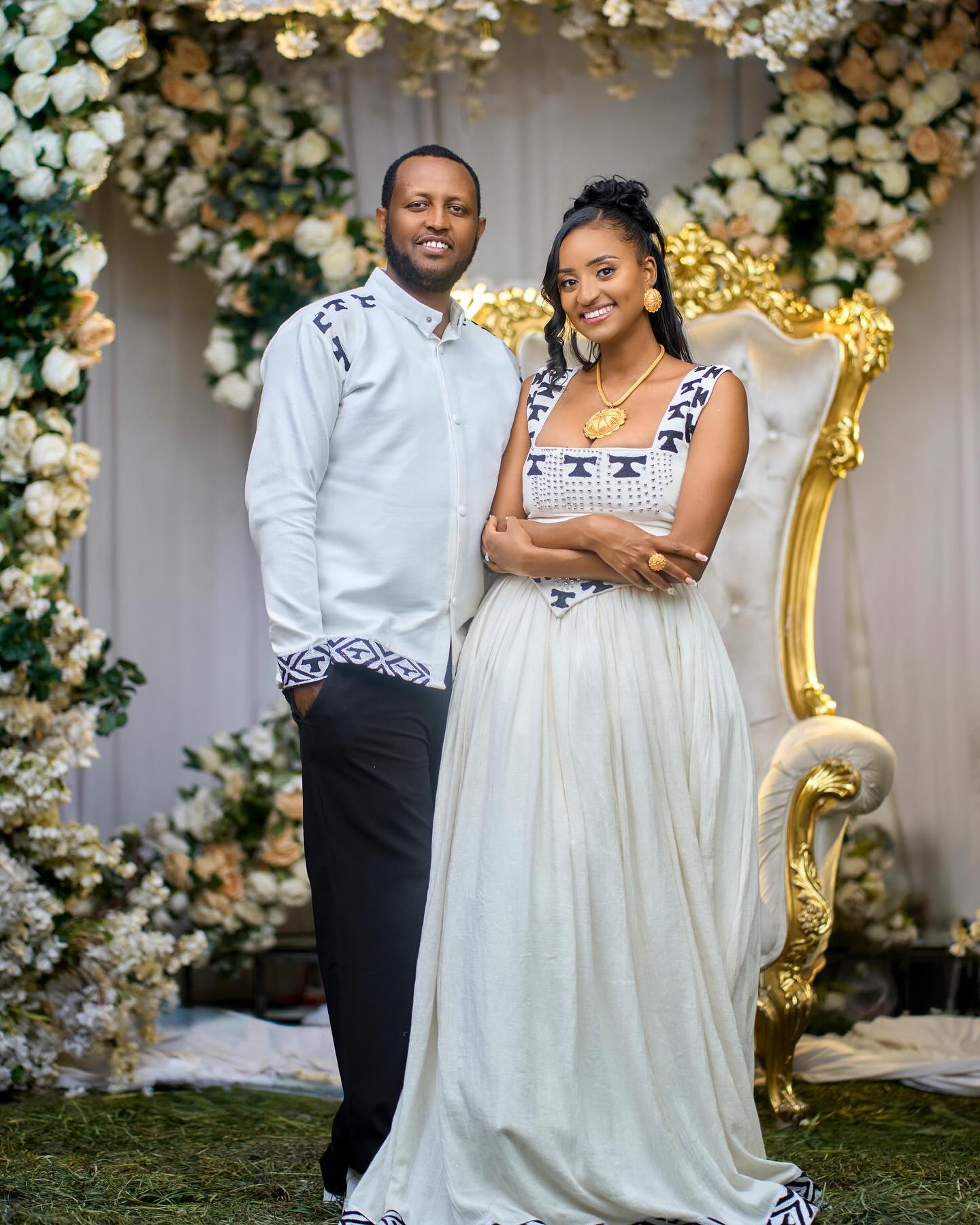 AUTHENTIC ETHIOPIAN COUPLE OUTFIT FEATURING HANDWOVEN FABRIC AND CULTURAL ELEGANCE