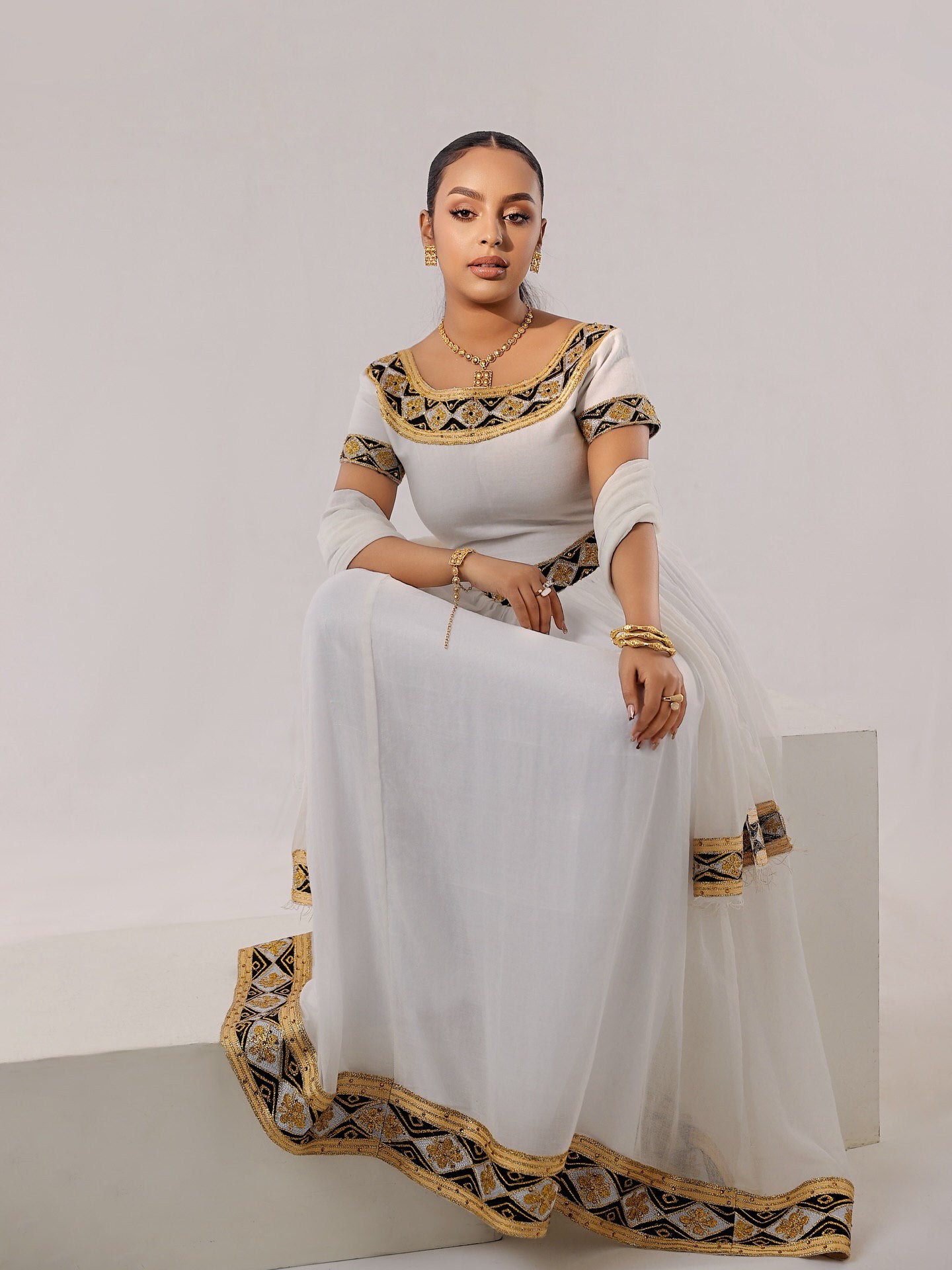 SHORT SLEEVE HABESHA DRESS WITH MULTICOLOR EMBROIDERY