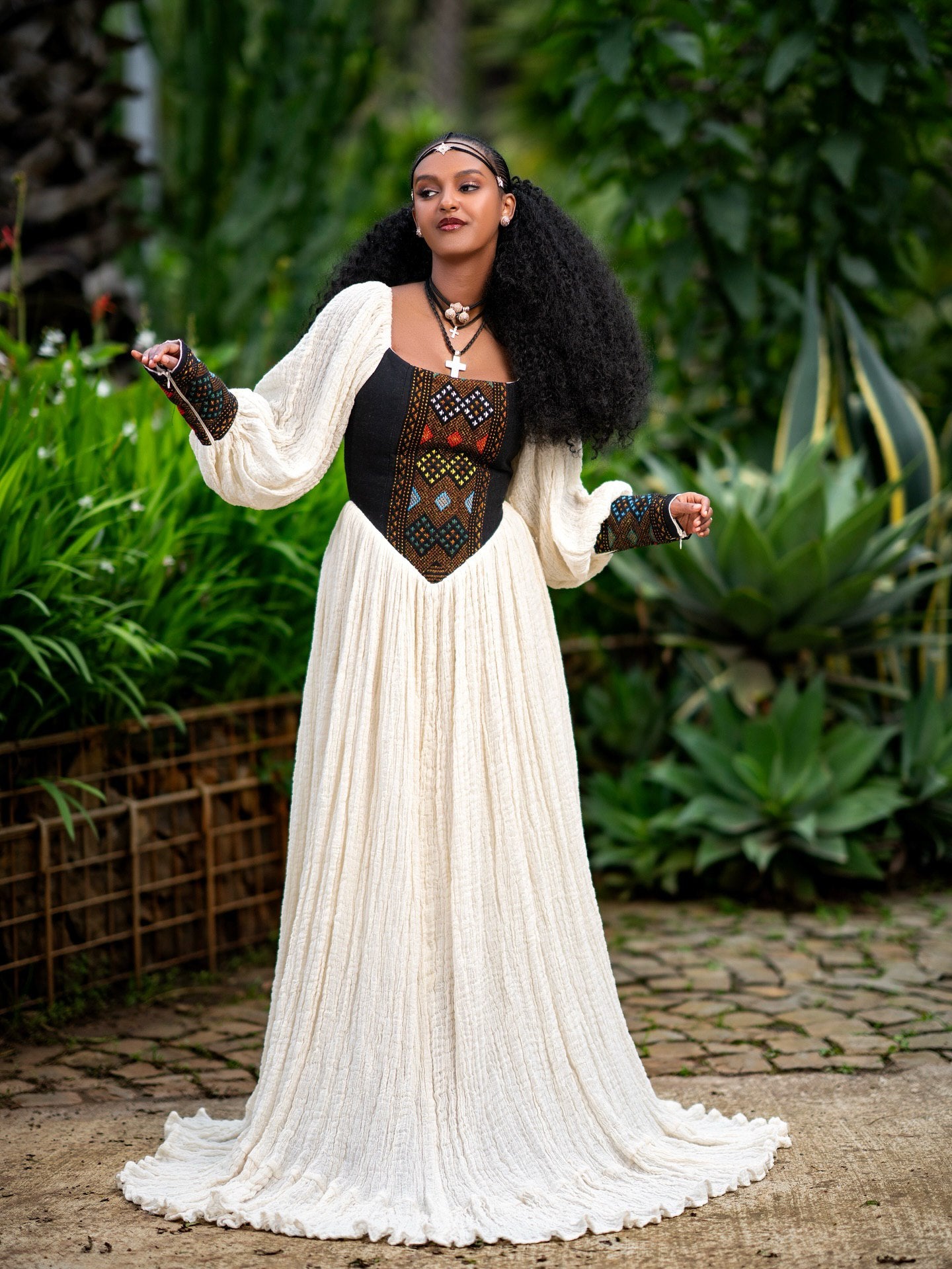 DINKINESH BEAUTIFUL TRADITIONAL ETHIOPIAN CLOTHING | CLASSIC HABESHA DRESS | TIMELESS HABESHA KEMIS