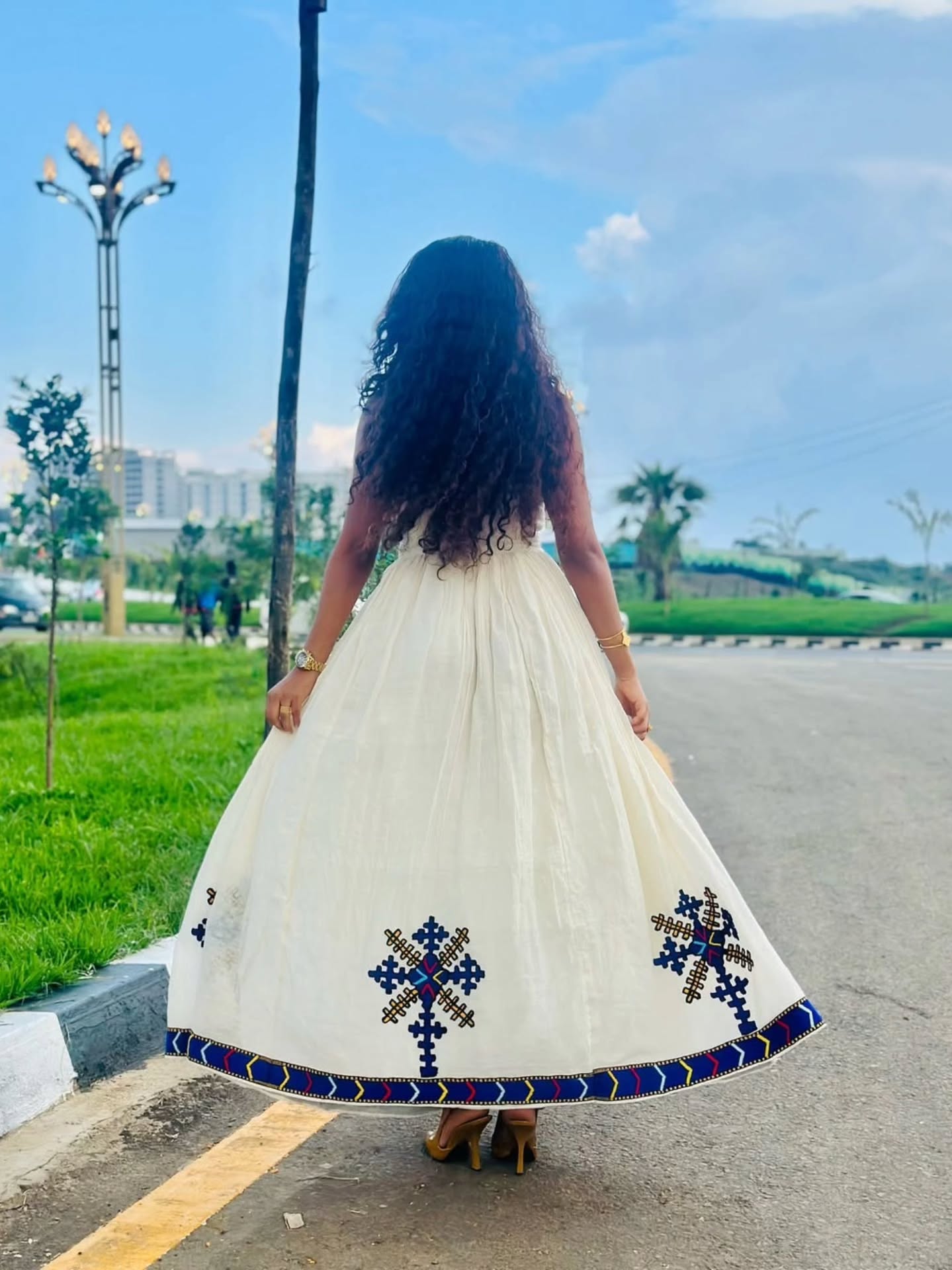 WOZAM WHITE HABESHA DRESS | STUNNING ETHIOPIAN DRESS | CLASSIC HABESHA KEMIS