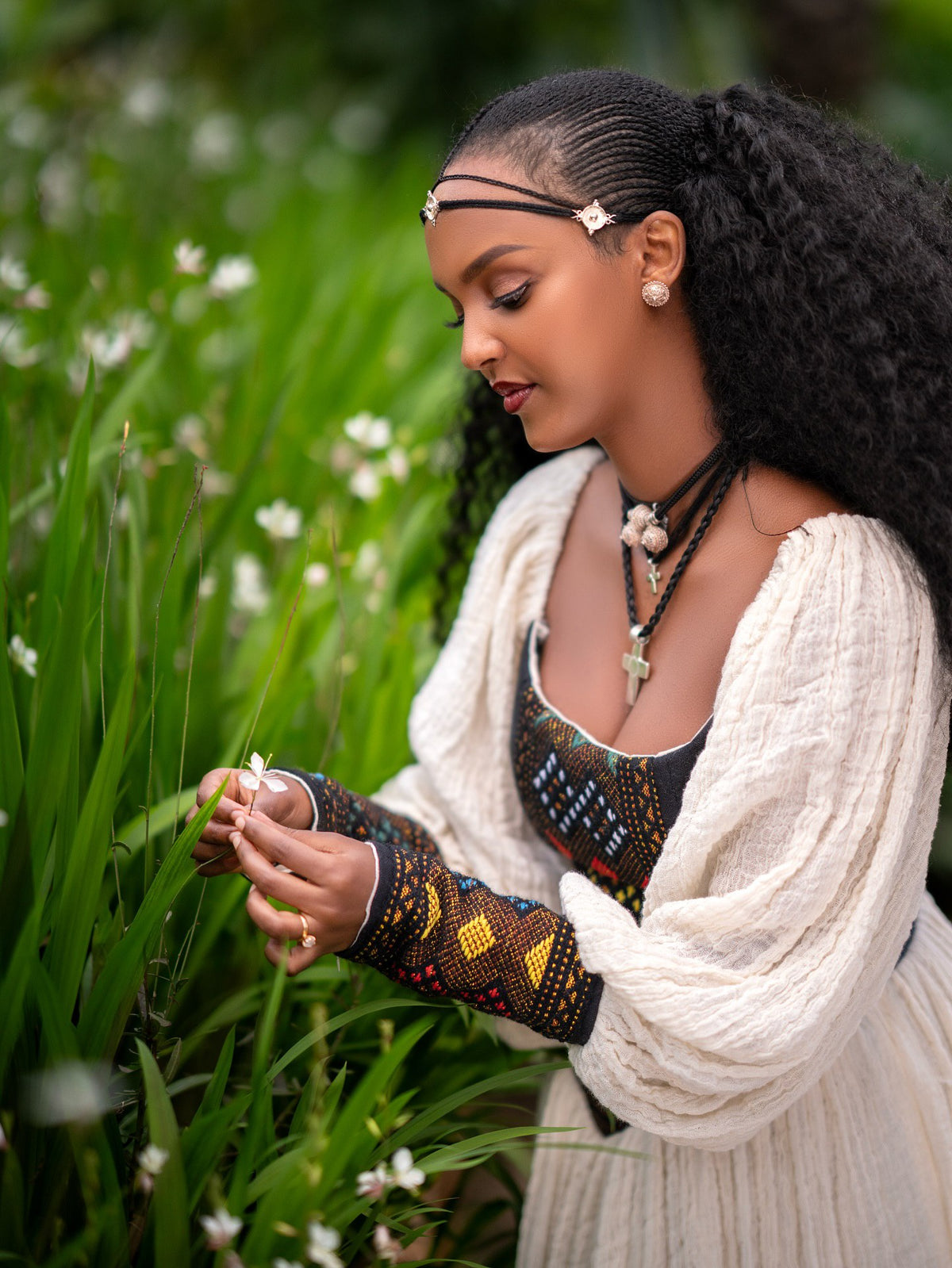 DINKINESH BEAUTIFUL TRADITIONAL ETHIOPIAN CLOTHING | CLASSIC HABESHA DRESS | TIMELESS HABESHA KEMIS
