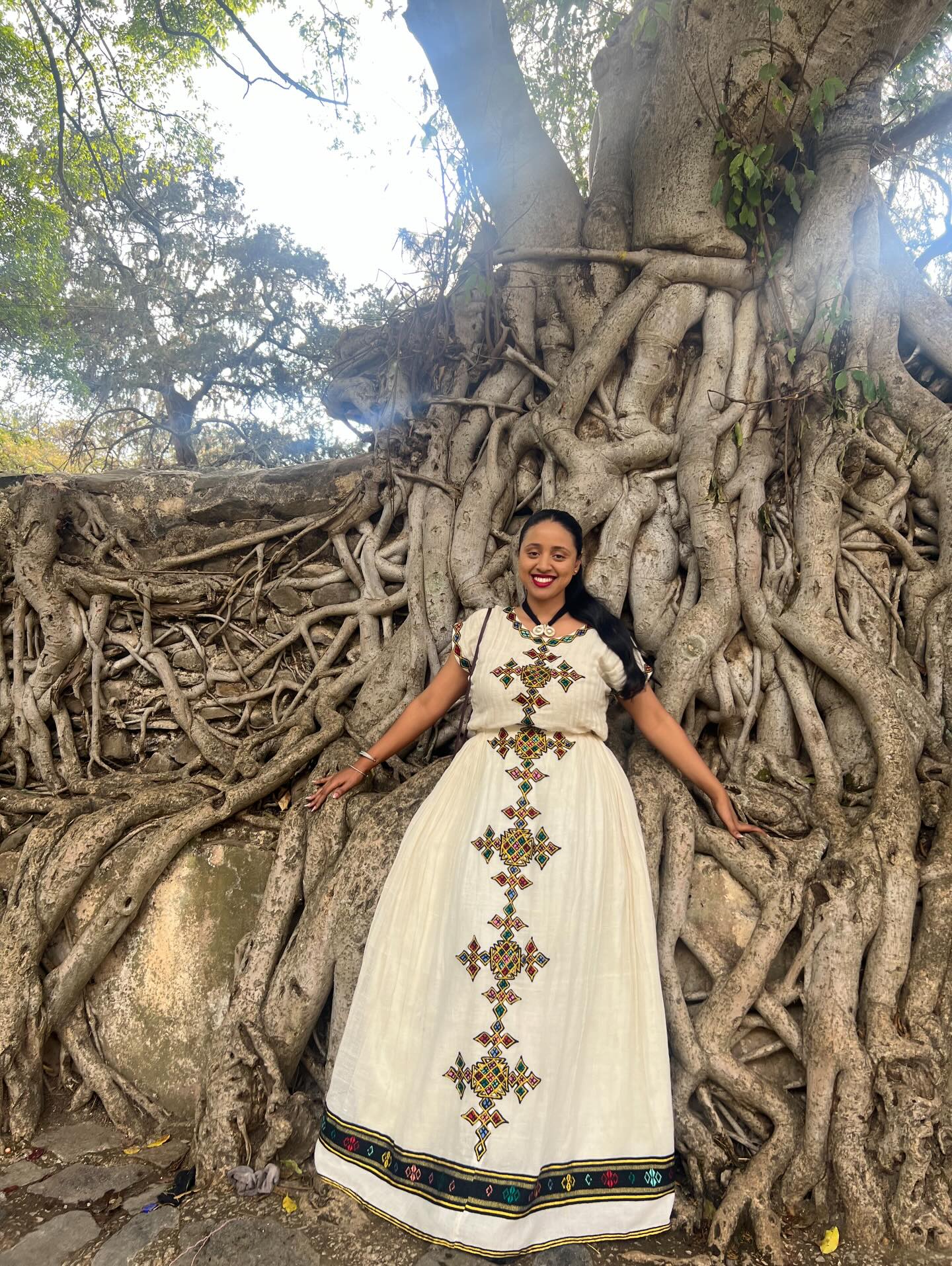 WHITE HABESHA KEMIS WITH MULTICOLOR WOVEN TIBEB – TRADITIONAL ETHIOPIAN & ERITREAN DRESS