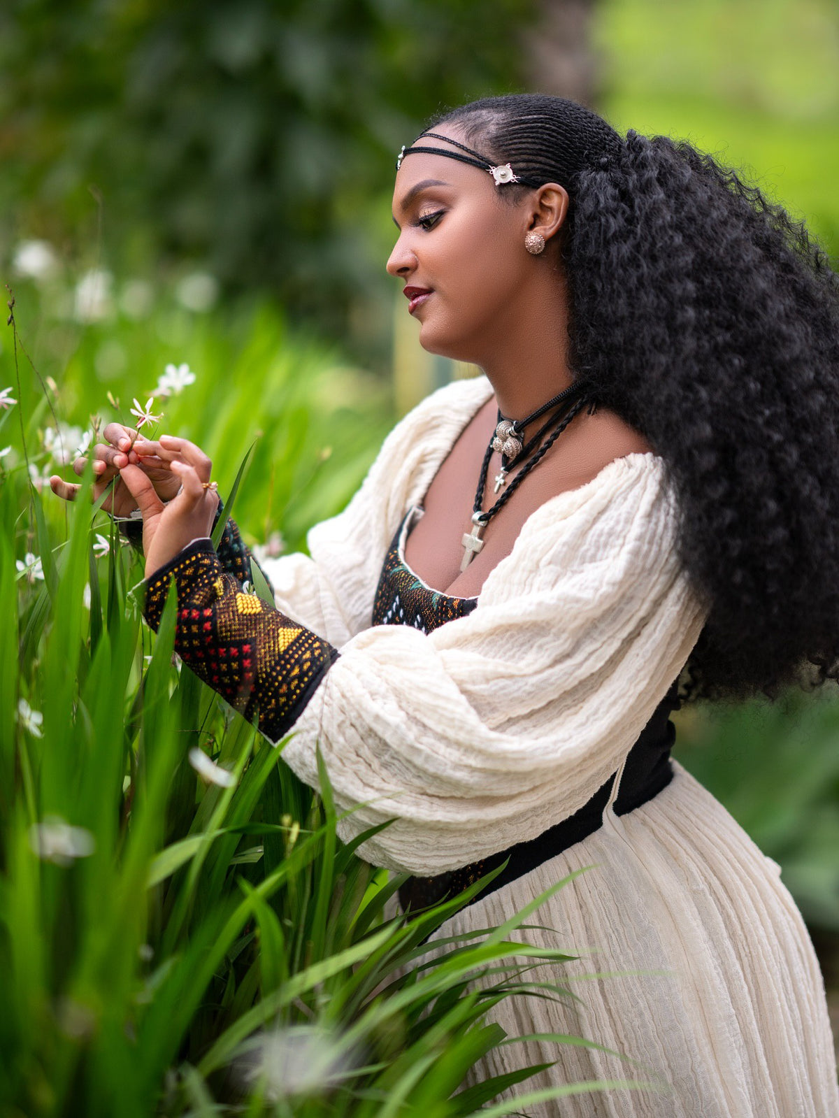 DINKINESH BEAUTIFUL TRADITIONAL ETHIOPIAN CLOTHING | CLASSIC HABESHA DRESS | TIMELESS HABESHA KEMIS